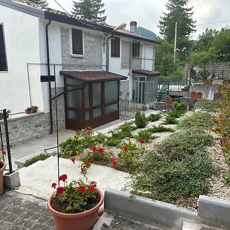 Il Rifugio Dell Usignolo アパート Gamberale